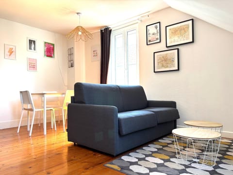 Bed, Living room, Dining area