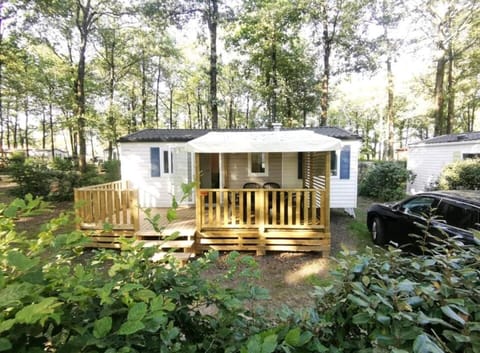 Property building, Patio, Garden, Balcony/Terrace, Parking