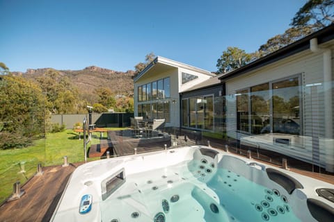 Day, Natural landscape, Hot Tub, Mountain view