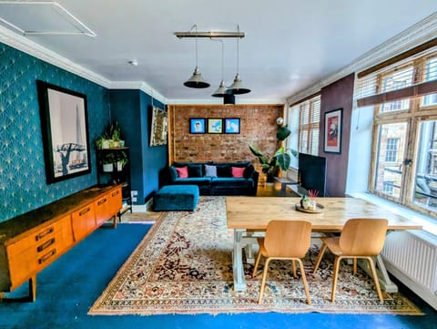 TV and multimedia, Living room, Dining area
