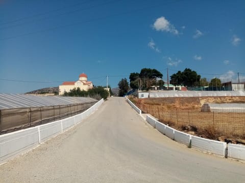 Vine Veranda Apartment in Crete