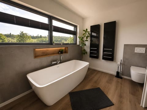 Bathroom, Bath