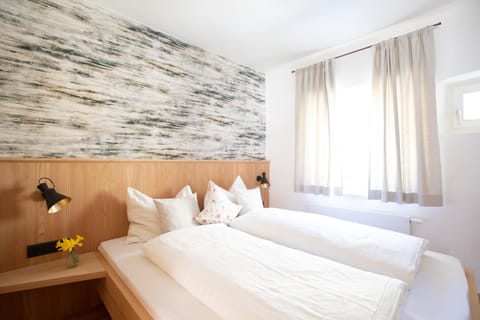 Weingut Pardellerhof Farm Stay in Merano