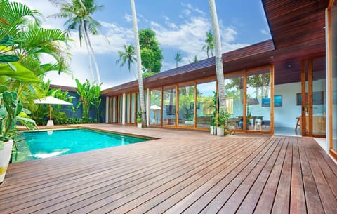 Property building, Patio, Balcony/Terrace, Pool view, Swimming pool
