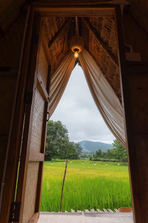 Property building, Spring, Day, Natural landscape, View (from property/room), View (from property/room), Mountain view, Quiet street view, Inner courtyard view
