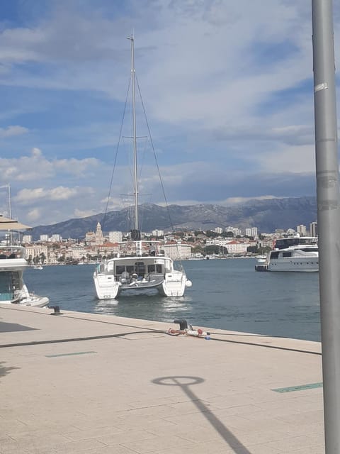 Nearby landmark, Day, Natural landscape, Mountain view, Sea view