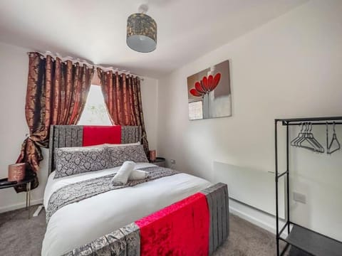 *F1BR* for your most relaxed & Cosy stay + Free Parking + Free Fast WiFi Apartment in Dewsbury