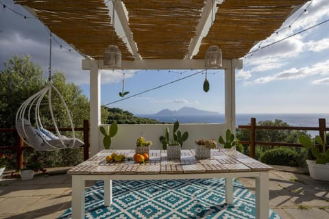 Garden, Solarium, Balcony/Terrace, Landmark view, Sea view