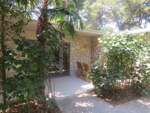 Facade/entrance, Balcony/Terrace