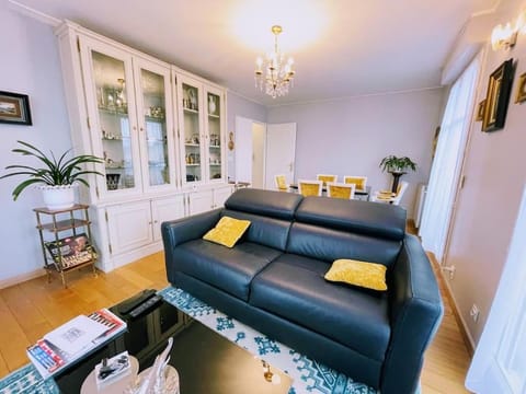 Appart familial, proche Disney, Paris Apartment in Bussy-Saint-Georges