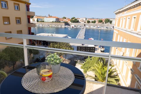 Day, View (from property/room), Balcony/Terrace, City view