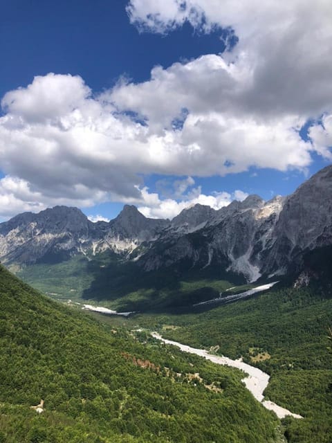 Guest House Ledio Bed and Breakfast in Montenegro