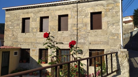 Casa Lola House in Viana do Castelo District, Portugal