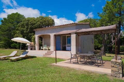 Patio, Facade/entrance, Garden, sunbed