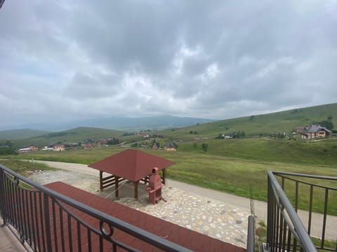 Natural landscape, BBQ facilities, View (from property/room), Balcony/Terrace, Mountain view