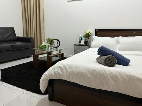 Abu Dhabi Centre - Elegant Spot Vacation rental in Abu Dhabi