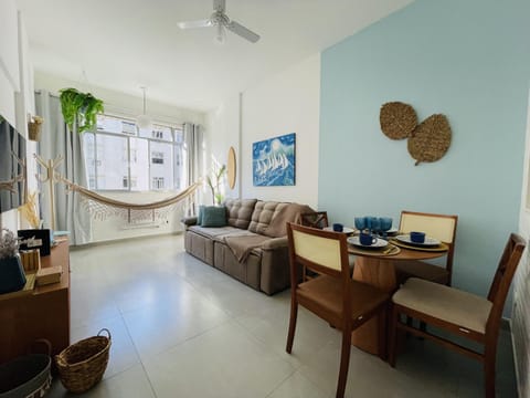 Communal lounge/ TV room, TV and multimedia, Living room, Meals