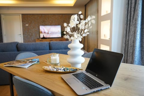 Living room, Decorative detail