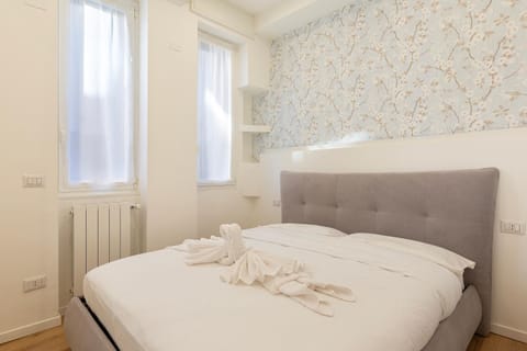 Bed, Photo of the whole room, Bedroom, internet, towels