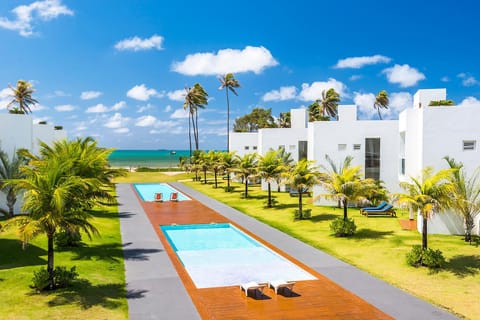 Garden, Beach, Swimming pool