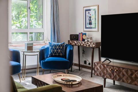 Communal lounge/ TV room, TV and multimedia, Living room