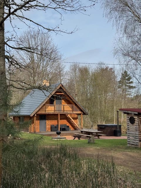 Property building, Spring, Day, BBQ facilities, Garden, Hot Tub