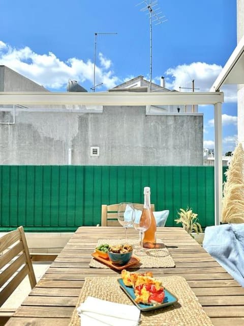 Casa Viola -100m to Piazza-Panoramic Historic Town View House in Ostuni