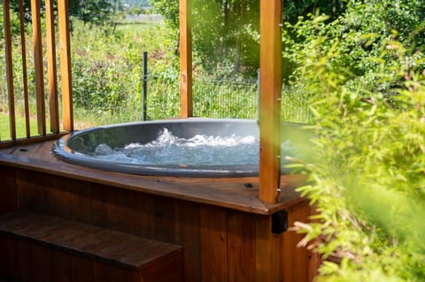 Natural landscape, Garden, Garden, Hot Tub, Balcony/Terrace, Balcony/Terrace, Garden view, Mountain view, Mountain view, Swimming pool, group of guests, group of guests, heating, pet friendly, pet friendly