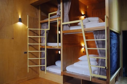 bunk bed