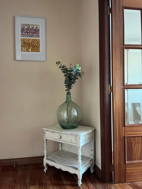 Lobby or reception, Decorative detail