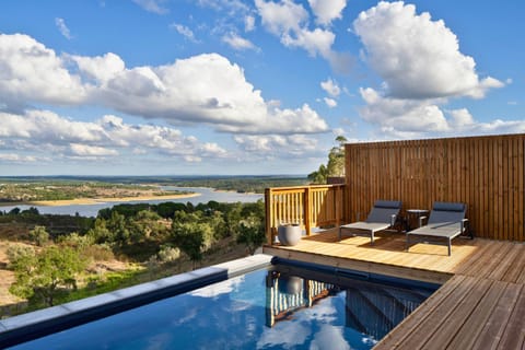 View (from property/room), Lake view, Mountain view, Pool view, River view, Swimming pool, sunbed