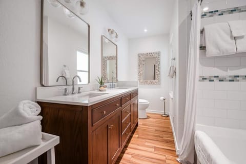 Bathroom, Bath