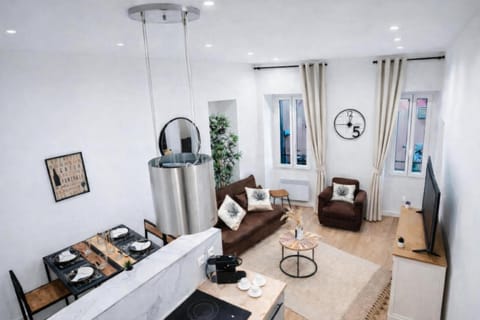 7 couchages aux portes des célèbres Parfumeries WIFI Apartment in Grasse