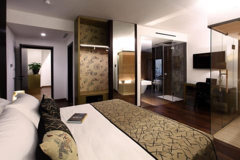 Shower, Bed, Sauna, Bathroom, Photo of the whole room, Bedroom, wardrobe