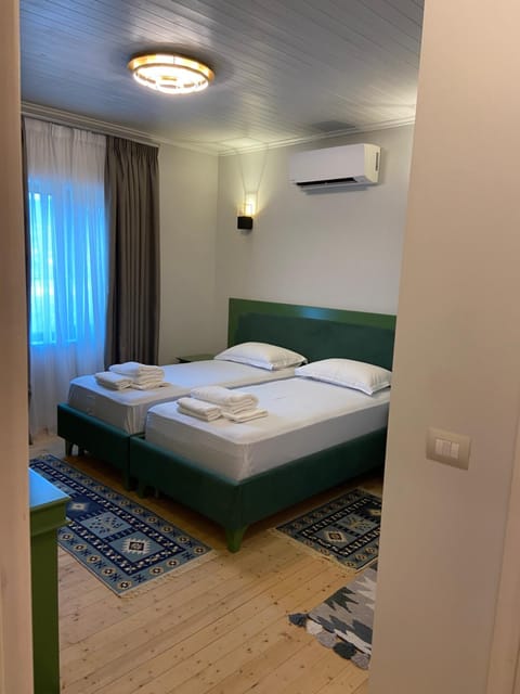 Bed, Bedroom, air conditioner