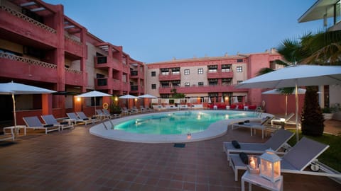 Property building, Patio, Solarium, Pool view, Swimming pool