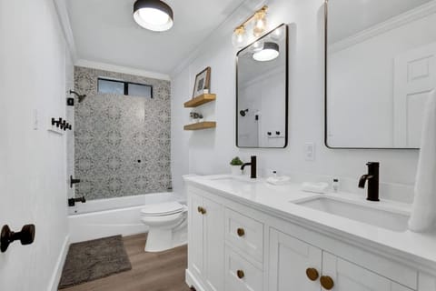 Bathroom, Bath