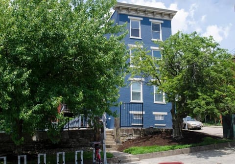 2 Large Apts w Parking - Downtown Over the Rhine Apartment in Over The Rhine