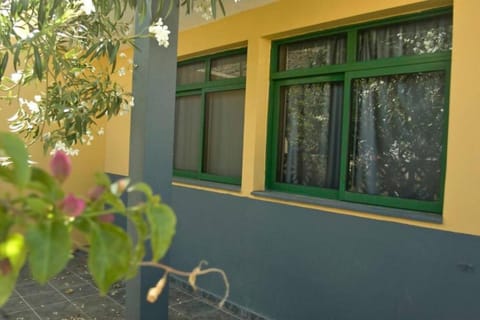 Bajo junto al mar en El Tamaduste Apartment in El Hierro