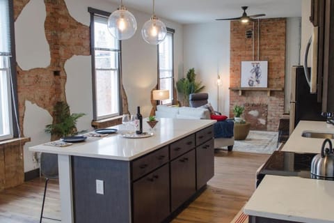 Stunning Condos Near Washington Park w Parking House in Over The Rhine