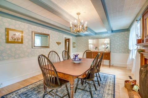 Cozy Vacation Rental Home Near Lake Winnipesaukee! House in New Durham