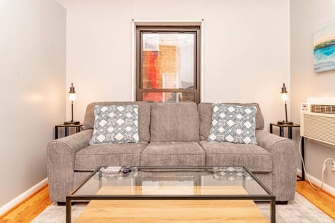 Mt Adams 1BR Great Location Steps from Monastery Apartment in Cincinnati