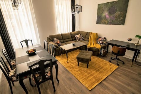 Living room, Seating area, Dining area