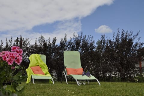 Garden, Seating area