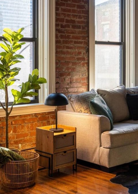 Spacious Retreat w Private Roof Deck Walkable to ALL Apartment in Over The Rhine