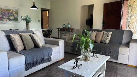 Communal lounge/ TV room, Living room, Seating area