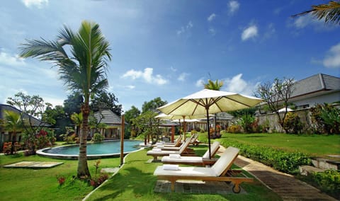 Garden, Lounge or bar, Garden view, Pool view, Swimming pool, sunbed