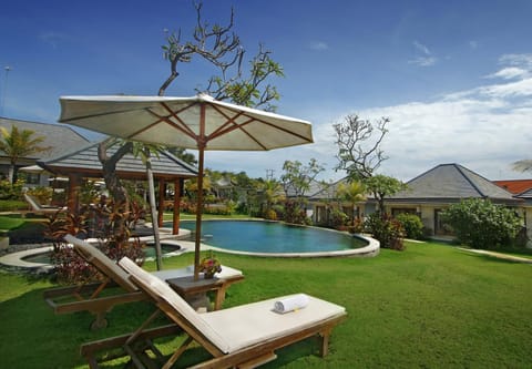 Garden, Garden view, Pool view, Swimming pool, sunbed