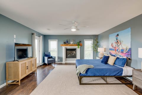 Lake Beach Access & Views, 5kings! House in Lake Buchanan