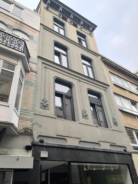 Property building, Day